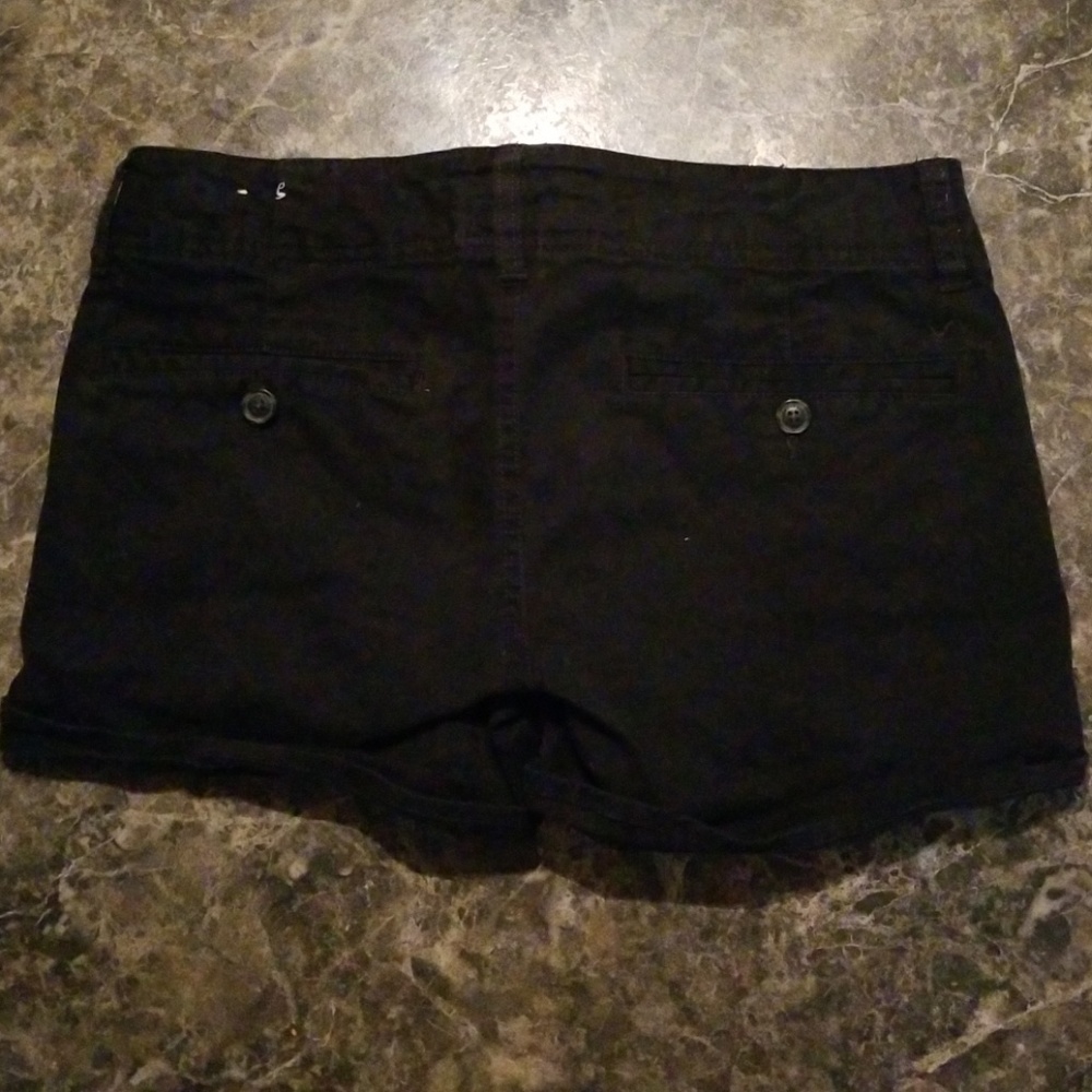 Shorts - Picture 2 of 4